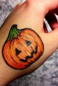 Mano di ritornu di mudellu di tatuaggi di zucca di culori di Halloween