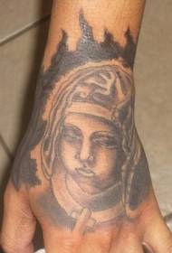 Hand griis foarsichtich nunportret tatoeëringsfoto