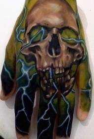 Rankų spalvos paslaptingas kaukolės tatuiruotės modelis