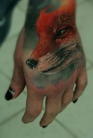 Hannun dawo da sahihin salo na ainihi murmushin fox tattoo