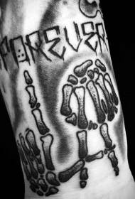 Tatuagem de esqueleto de texto em preto estilo braço antigo