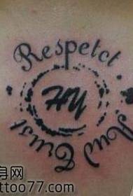 Modello di tatuaggio lettera alla moda moda posteriore