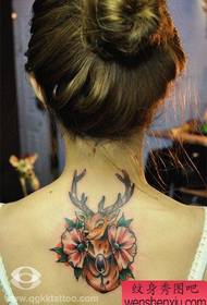 Mtindo wa kike wa mtindo maarufu wa fawn tattoo