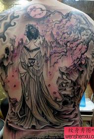 Школа татуювань: малюнки з малюнком татуювання японської краси на повній спині