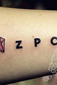 Ein Arm Diamant Buchstaben Tattoo Muster