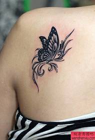 Totem umăr tatuaj model fluture