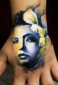 Stile disponibile dell'illustrazione della parte posteriore del modello variopinto del tatuaggio del fiore della donna