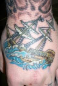 Immagini colorate del tatuaggio marino della barca a vela colorate a mano