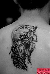 Spettacolo di tatuaggi, consiglia un tatuaggio posteriore