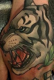 Modello di tatuaggio tigre bianca in stile tradizionale nuovo di colore indietro