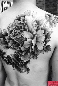 Orqaga peony zarb tatuirovkasi