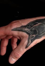 Modello di tatuaggio corvo grido realistico grande mano grigio