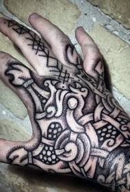 Paže černé vztyčené keltské dekorativní tetování vzor