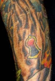 Model de tatuaj de la mâna de la rugă de culoare cheie de la braț
