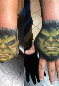 Handmålad hulk tatuering mönster