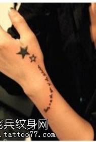 Modeli i tatuazheve të yjeve të lezetshëm jo-kryesues  83975 @ model i tatuazhit të bukur tatuazh flutur