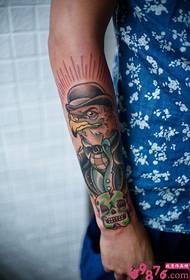 Альтэрнатыўны малюнак татуіроўкі чэрапа джэнтльмена