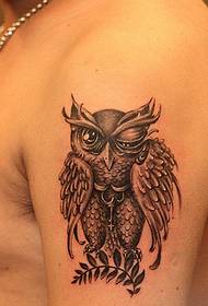 Vzor tetování paže sova