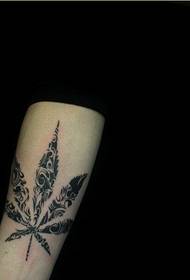 Modo bela mano bela maple folio tatuaje ŝablono bildo