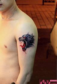 Cool slike ruku vučje glave tetovaža