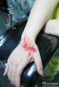 Girls hand trend classic color small goldfish tattoo pattern