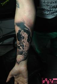 Europe ndi United States heavy color smog skull zojambulajambula zaluso za tattoo