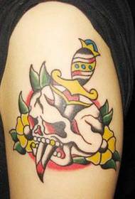 Grande braccio 匕 immagine del modello del tatuaggio del cranio del cranio