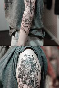 Красиво цвете татуировка Medusa татуировка