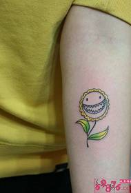 Mga larawan ng malikhaing sunflower arm fashion tattoo