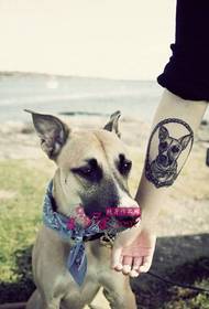 Maschera del tatuaggio di personalità del braccio del ritratto del cane