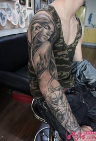 Schéinheet Avatar Blummenarm Mann Tattoo Bild