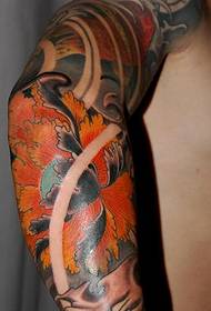 Kézzel becsomagolt kar tetoválás figura