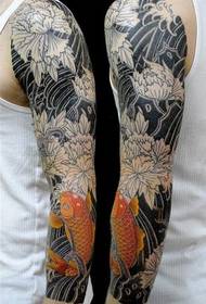 Foto de patrón de tatuaje de brazo de flor de calamar y flor
