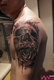 Foto di tatuaggi in stile europeo e americano