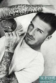 Pola tattoo Beckham anu super ganteng