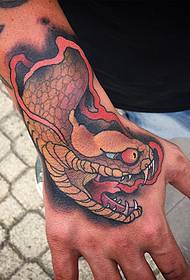 Vratite uzorak tetovaža zmija
