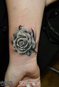 Pols swartgriis rose tatoeage ôfbylding