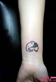 Polso semplice foto di tatuaggio di elefante