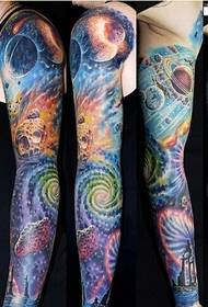 È consigliata un'immagine personalizzata del tatuaggio del braccio a fiore di stella