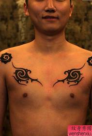 lub hauv siab totem tattoo qauv