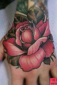 Тетоважа шоу, препорачуваат тетоважа со розова боја