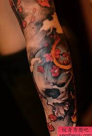 Utoto wa tattoo yamkono umodzi