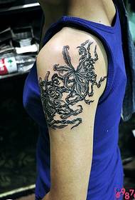 Braccio sinistro, altro lato, immagini di tatuaggi floreali