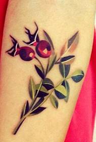 팔에 벚꽃 문신 사진
