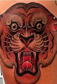 Hand fashion personality tiger head tattoo pattern ng larawan
