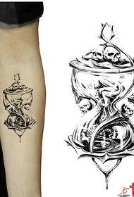 Tattoo ostendit, quia forma exemplaris figuras sandglass