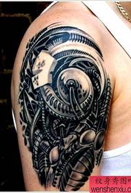 Tattoo show to share a big arm mechanical tattoo pattern