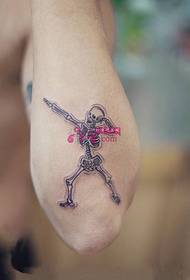 Kreatív kis ribanc kar tetoválás kép