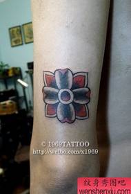 I tattoo entsha yesandla esitsha yokuyila isebenza