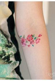 Referência da tatuagem da flor da personalidade